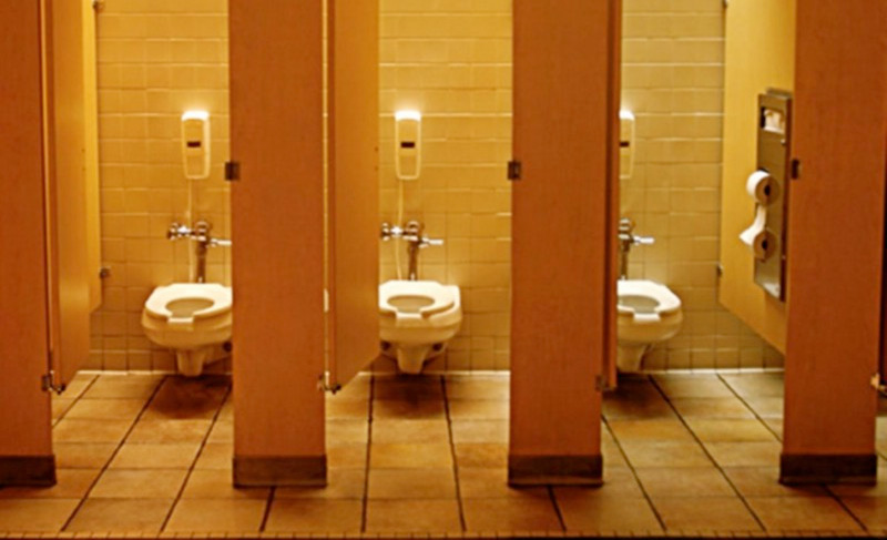 How To Tell Whos In The Toilet Stall Next To You Without Peeking At